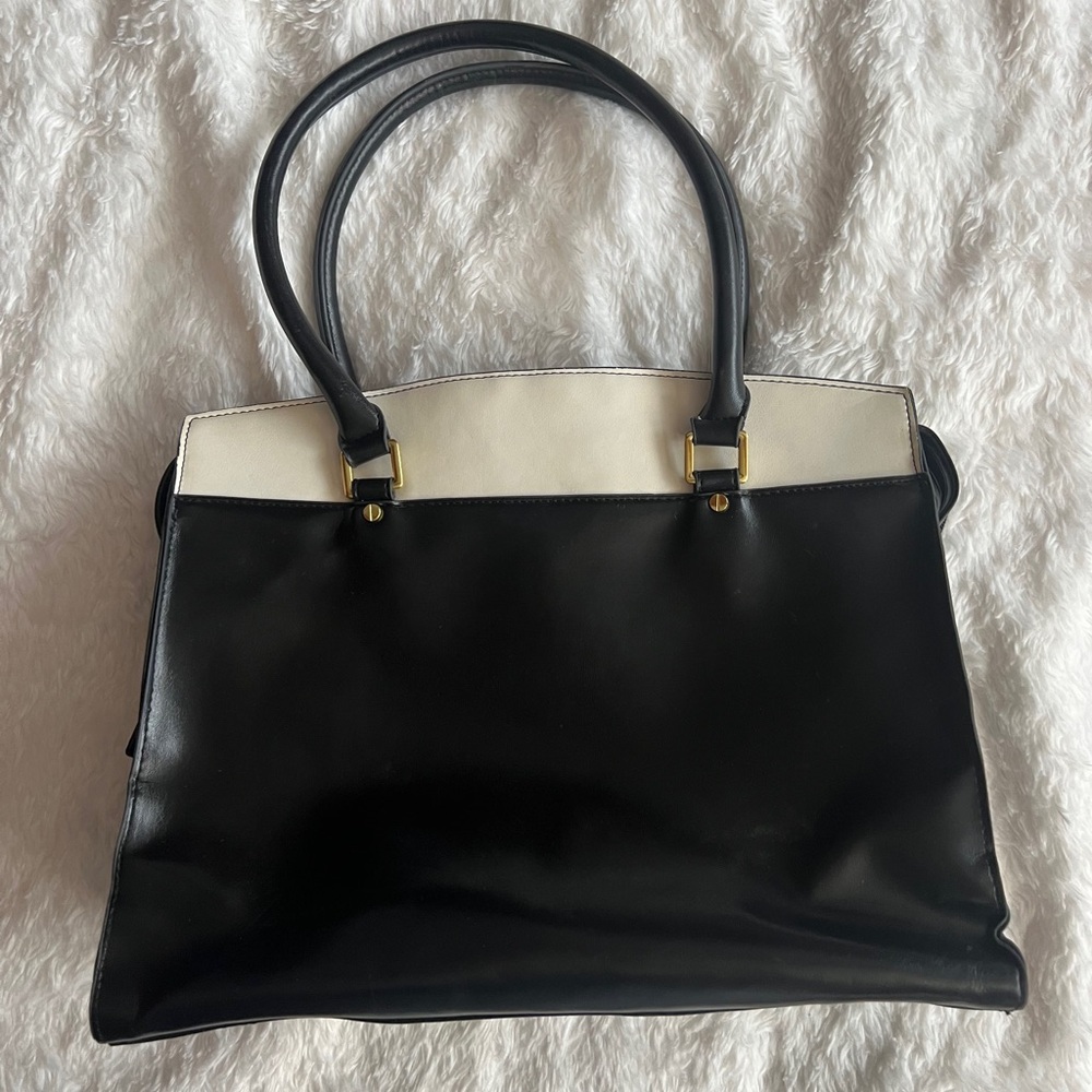 Purse - Picture 2 of 4